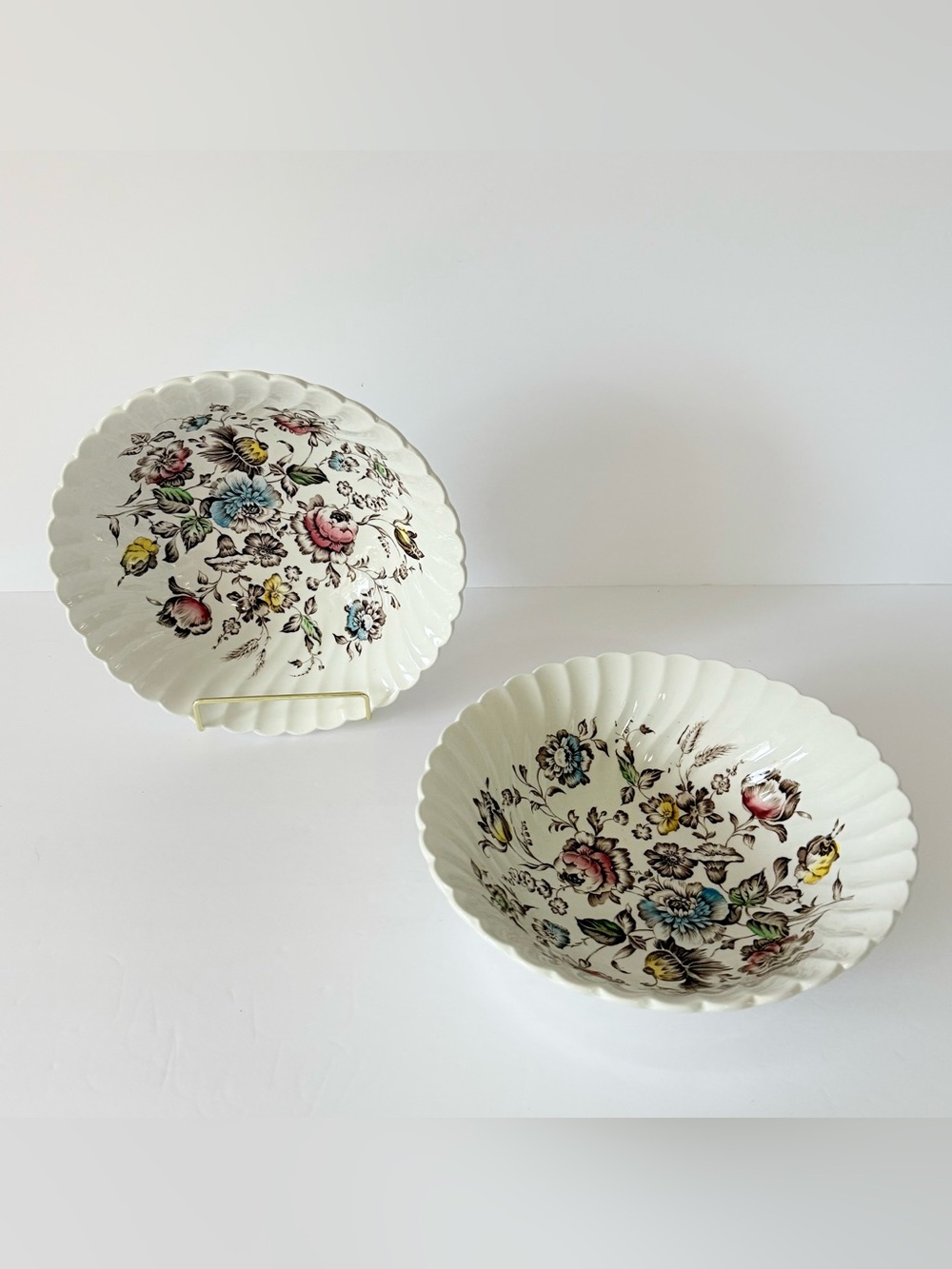 Johnson Brothers Staffordshire Bouquet 8.5” Serving Bowl Set of 2 England Floral